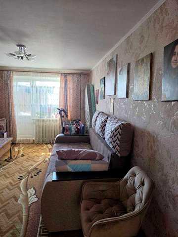 Продам 2-кімнатну квартиру 52 м², 2 поверх, Шостка, Артемівський мік-р