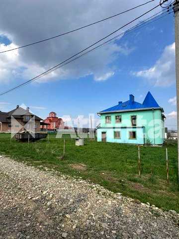 Продається просторий будинок у с. Кам’яна