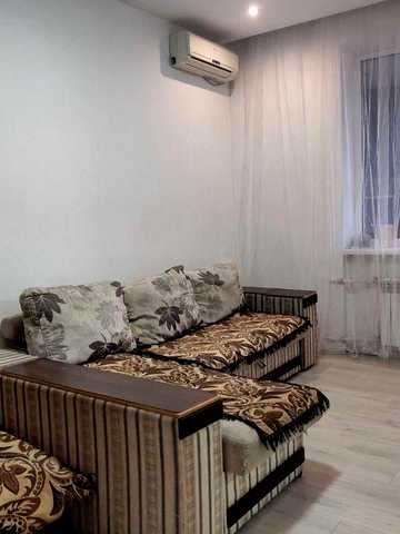 Продам 2 кімн. квартиру Полтавський Шлях, 175, пов.3/5 відмінний стан.