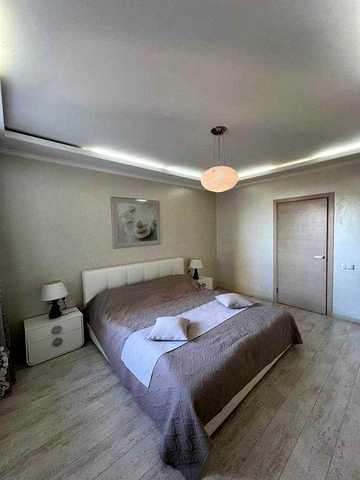 Продам 2 кімнатну квартиру з ремонтом в центрі міста. Ірпінь вул. Матвія Донцова. Є-Оселя - Так