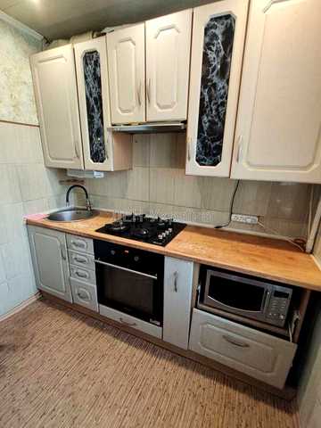 Без%Продам затишну квартиру по вул. Юрия Литвинского 31Б, 33500 у.е.