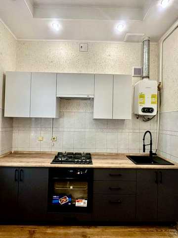 Вул. Севастопольська, 13 Оренда 3к газифікованої квартири біля парку, сховище в підїзді.
