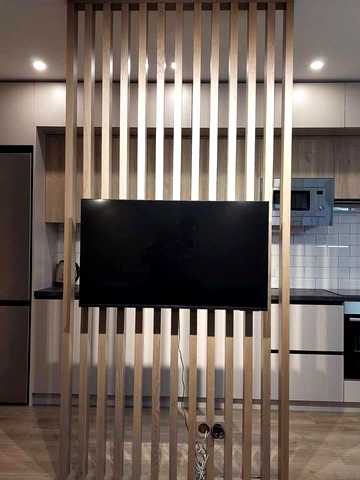 None 800 USD