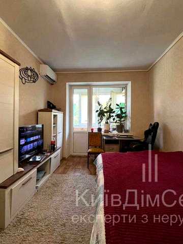 Оренда 1 кімнатної квартири Соборності 7 Дарницька площа