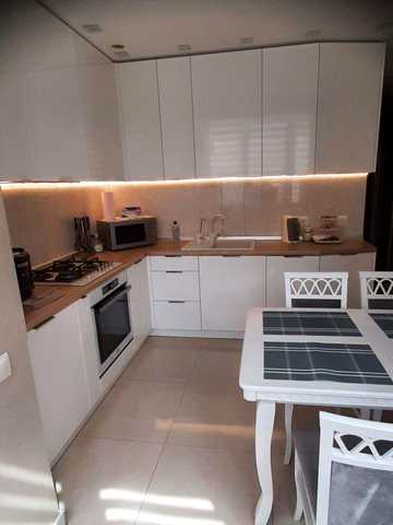 None 135000 USD