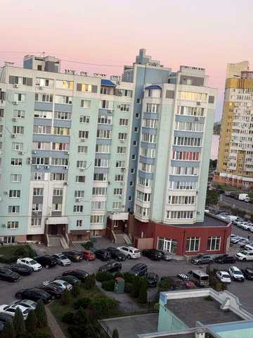 Простора 3 кім квартира Митниця, вул Жужоми