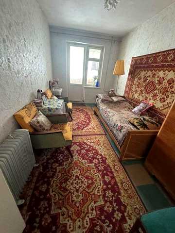 Продам 2к.кв ж/м Красный Камень, Кондратюка