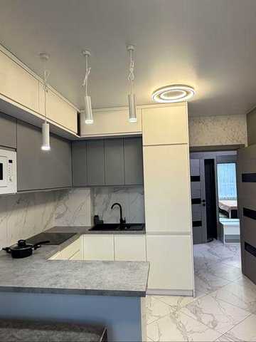 Оренда велика 1к, 5 хв від центра якісний ремонт 2/5 поверх, газ,
