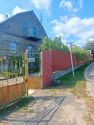 Здам половину будинку з газ. отопленням за 14000
