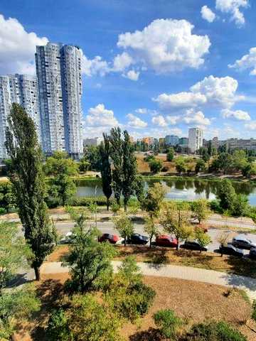 Продаж 2к квартири від власника Ентузіастів 17, 44м² на Русанівці з ви ЖК Русанівка