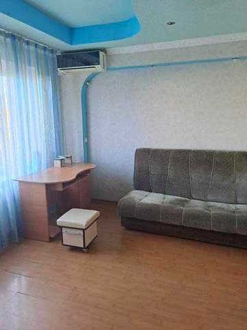 Продам 1 комн.квартиру- малогабаритку м.Масельского 5 мин.(пер.Северный)