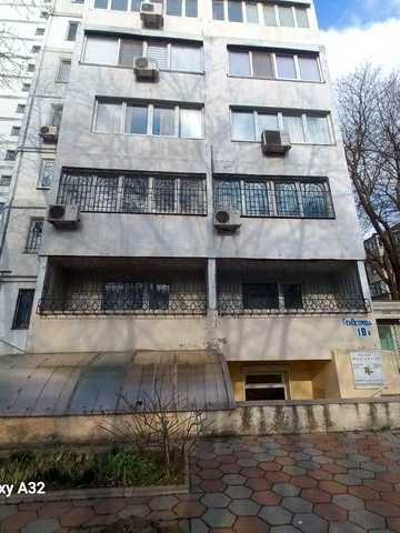 Продам 4-ком квартиру 133м. От Хозяина.  Можно под Бизнес