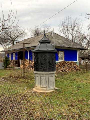 Продається будинок з землею в селі Замостя
