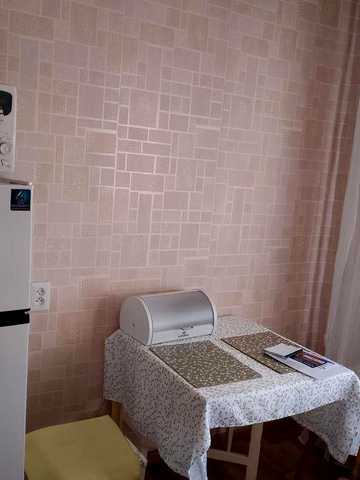 Оренда 1к квартири метро Харківська, Бажана, 28а.