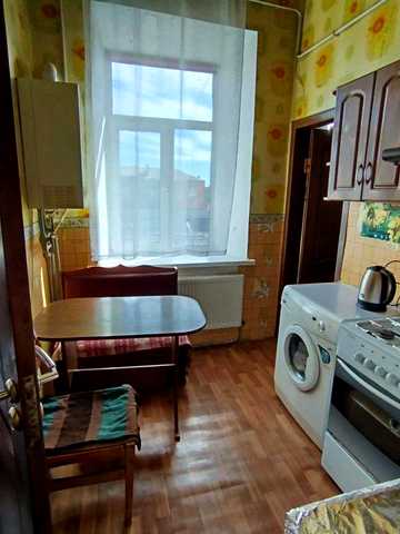 Оренда 2х кімнатної квартири 45м² Індивідуальне газове опалення. р-н центрального базару