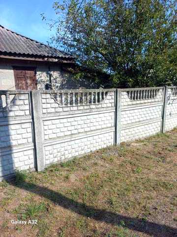 Земельна ділянка з будинком у селі Кам'яні Потоки Кременчуцького району.