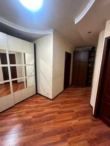 Продам 3к квартру .Аерокосмический проспект.Левада