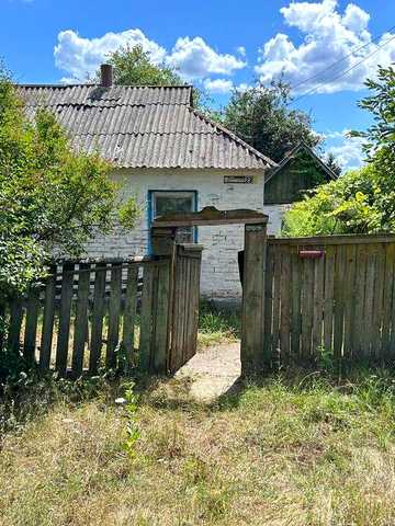 Продаж будинку в селі Баришівка, з земельною ділянкою 15 соток