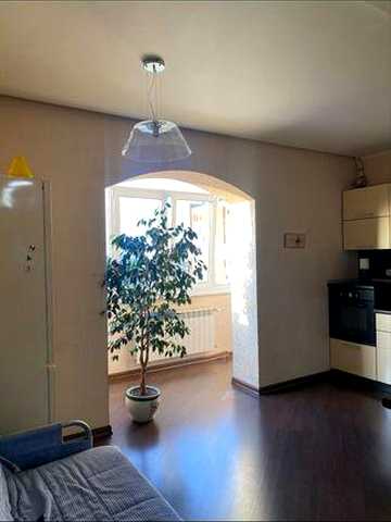 Продам 3-х кімнатну квартиру. Вул.В. Баталіна 2а. Бориспіль. Розглядаємо продаж по держ.програмам