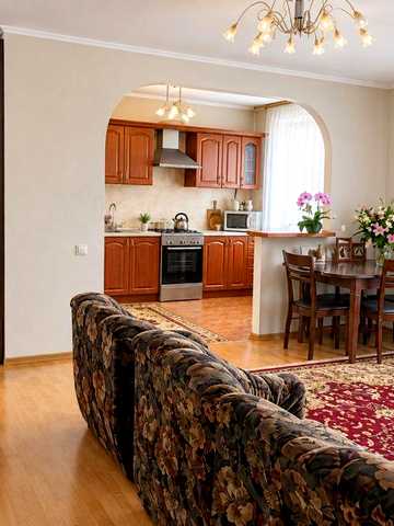 Простора 3-кімн. квартира (84 м²), Вишневе, вул. Л. Українки, 86