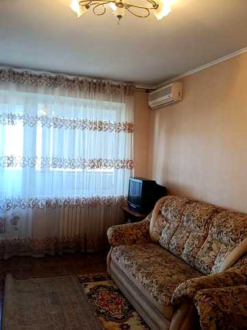 продаю 2к район ЮТЗ