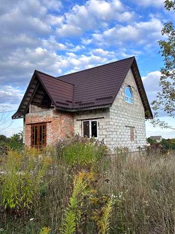 Продаж будинку в центрі Гощі