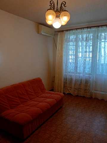 Продам 2-хкомнатную квартиру метро Масельского