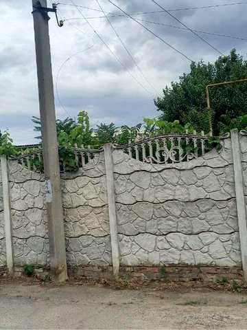 Продається будинок у центрі міста