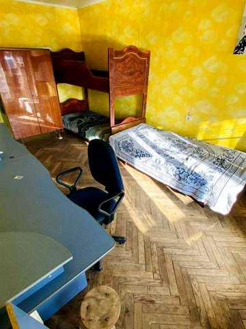 Продам 2 к. смежную квартиру, улица Санаторная, 9, метро Вырлица.