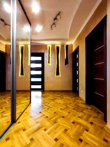 Продаж 3кімн квартири КПІ, Центр з ремонтом низький поверх ЖК Лідер
