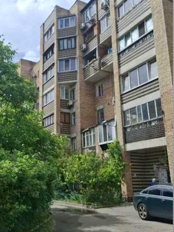 Хозяин 3 к у метро хорошая планироака