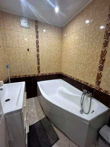 Продаж вул. О. Довженка, 3 кім. 87 м2, 98000$