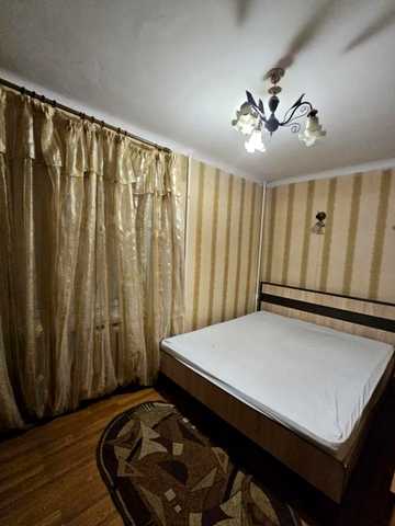 Довженка вул., 60