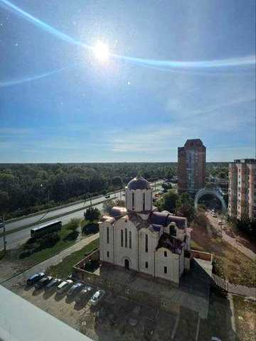 Продам двокімнатну квартиру по вул. Мира
