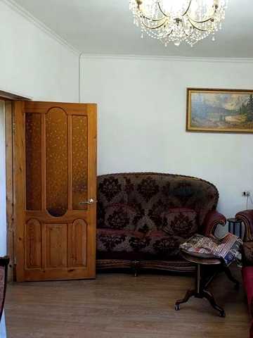 Продаж 4-кімнатної квартири в центрі Києва, вул. Є. Чикаленка
