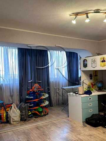 Продаж 1 кімн. квартири за адресою Полярна вулиця 8Є