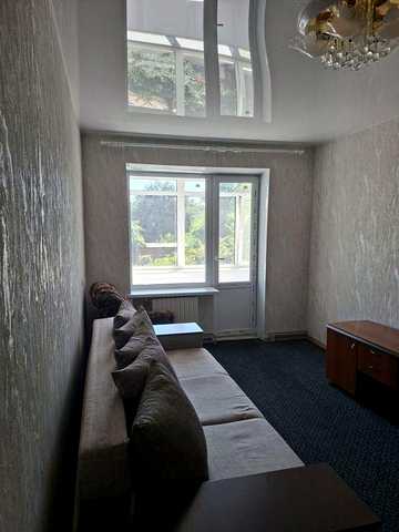 Продам 2к кв.пр.Науки 63,р-н.Юрид.акад.3/4,ремонт,47000$