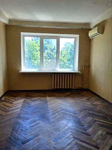 Продам 3-х кім. квартиру недорого, метро «Нивки» - 5 хв.