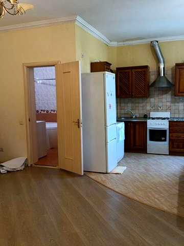 Здам 3-кімнатну квартиру в Шевченківському районі на вул. Половецька 25/27.