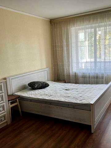 Здам укомплектовану 1 кімнатну квартиру в центрі м.Бориспіль Без тварин!