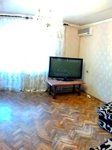 Оренда 3-кімнатної квартири по вул Махова (Жолудіва)6