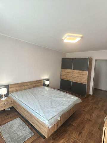 Без комісії! Власник!Коноплянська 22Б,2-кімн.кв.,77 кв м,кухня 18,хол.