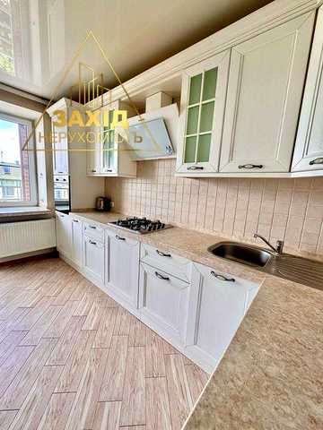 Оренда видової двокімнатної квартири 96,7 м², можна з тваринкою