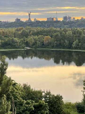 Оренда 3к квартири Русанівка Русанівський бульвар з видом на Дніпро