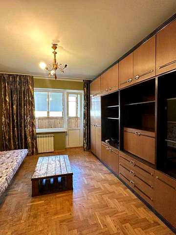 Оренда 1к.кв. Бажана 5в. Житловий стан, біля метро.