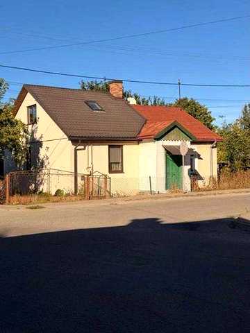 Продаж квартири з ділянкою