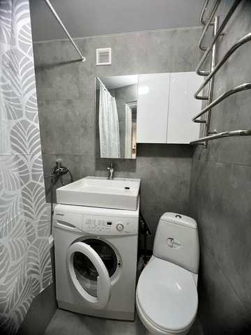 Сдам 1 кімнатну квартиру( 1001 дрібниця)