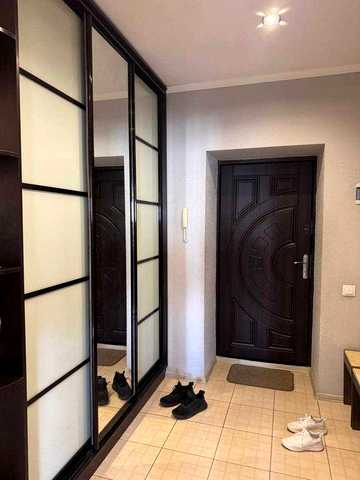 Оренда 2х кімнатної квартири 54 м², Митниця, Жужоми 7 — від власника
