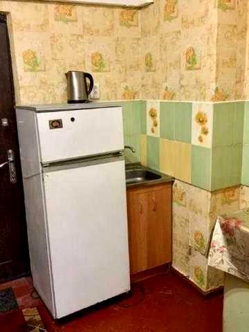 Продам 1 комн гостинку 3/5 20/15/2 на ХТЗ пр Александровский