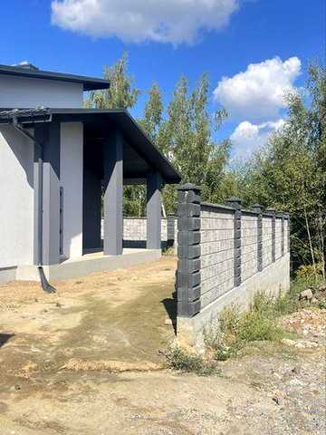 Будинок з усіма комунікаціями в районі зоопарку